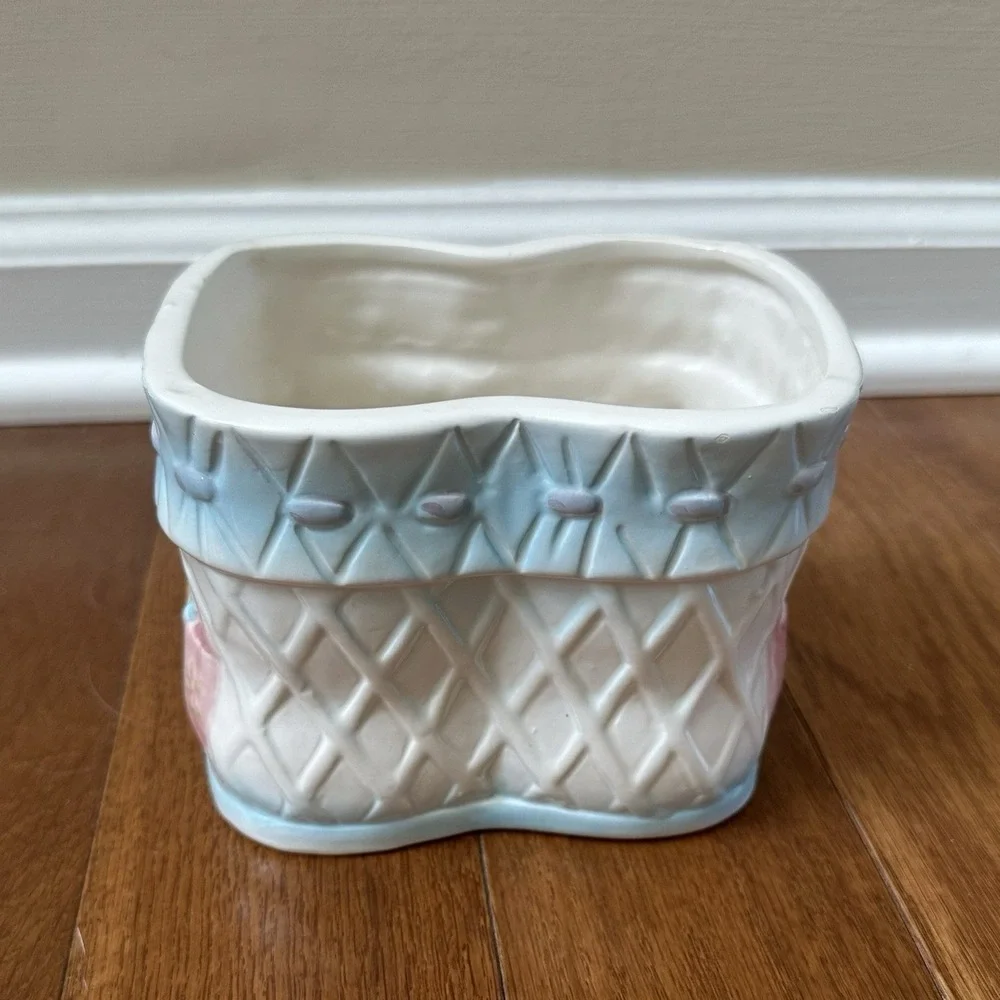 Vintage Ceramic Planter Vase White Pink Baby Shoes Booties Bear Baby Shower‎ 4